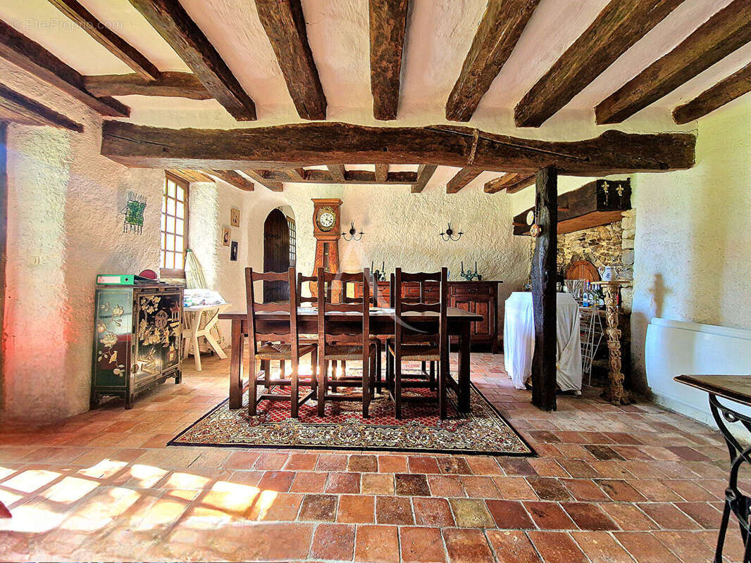 À vendre - Longère de caractère à Brissarthe - 130m² - photo 8