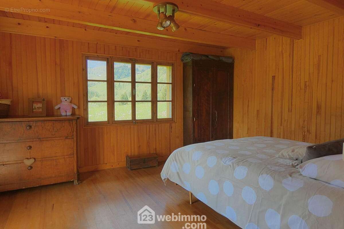 ... avec 15 m² et 14 m². - Maison à UGINE
