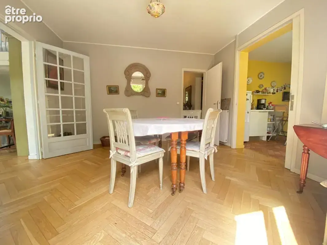 Belle maison de 4 ch sur magnifique jardin dans un quartier résidentiel d'Eysines, intra rocade 210 m2 - photo 8