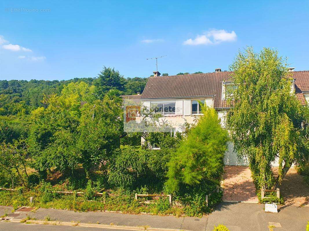 Maison à GIF-SUR-YVETTE