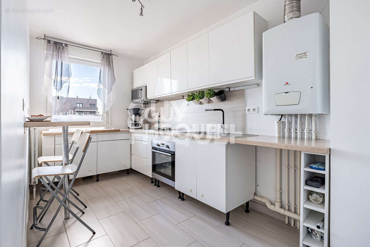 Appartement à GENNEVILLIERS
