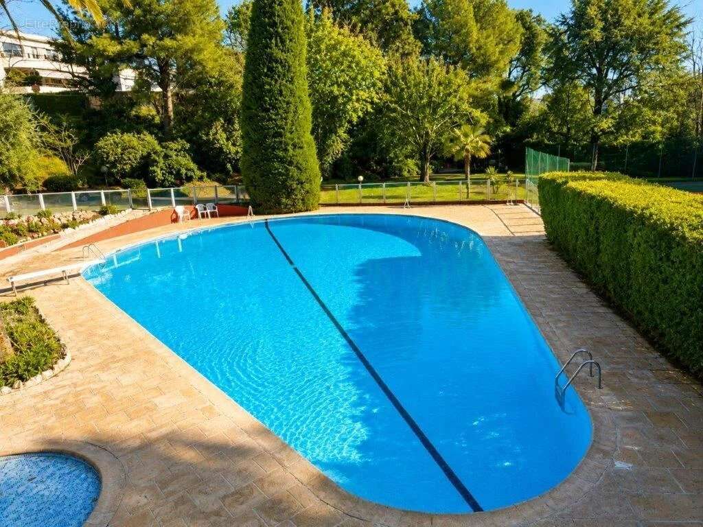Appartement à VILLENEUVE-LOUBET