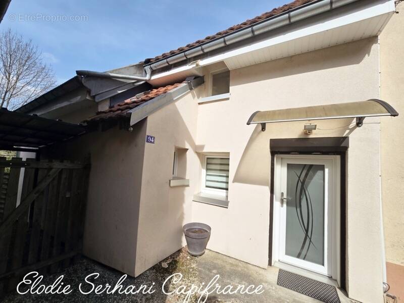 Maison à VOUJEAUCOURT