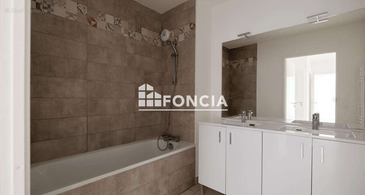 Appartement à MENNECY