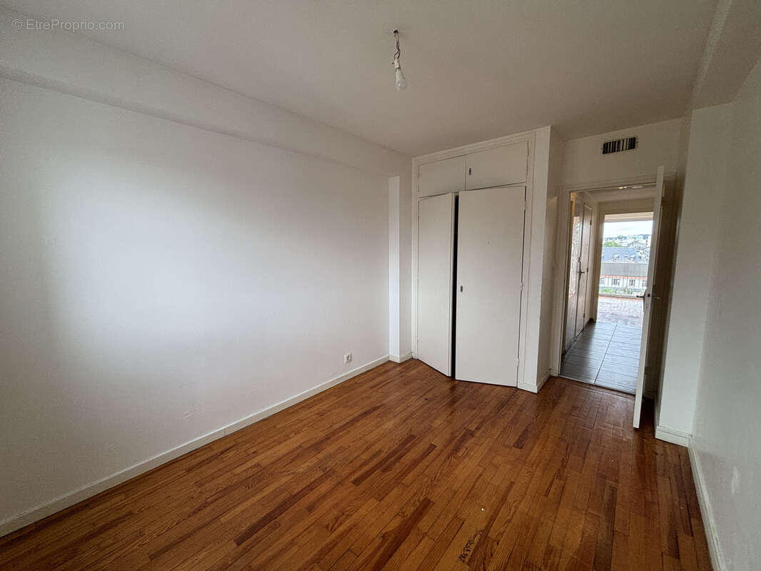 Appartement T3 à rénover - Place au bois - photo 8