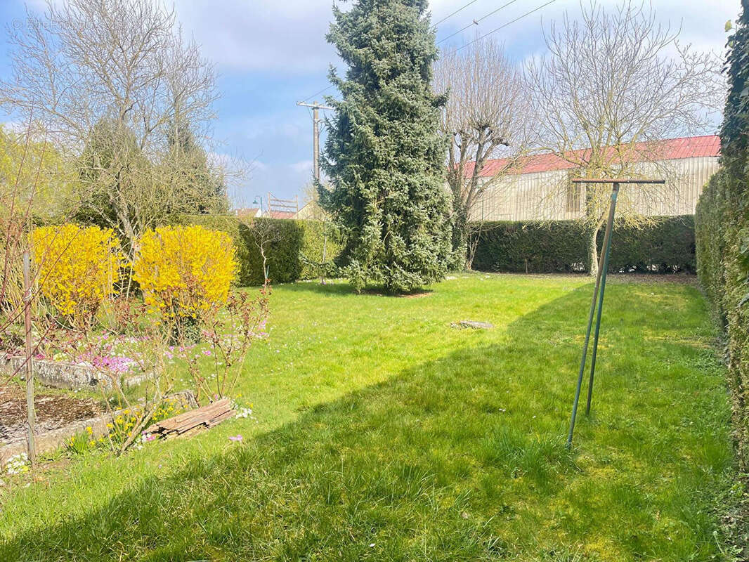 Maison à AMBLAINVILLE