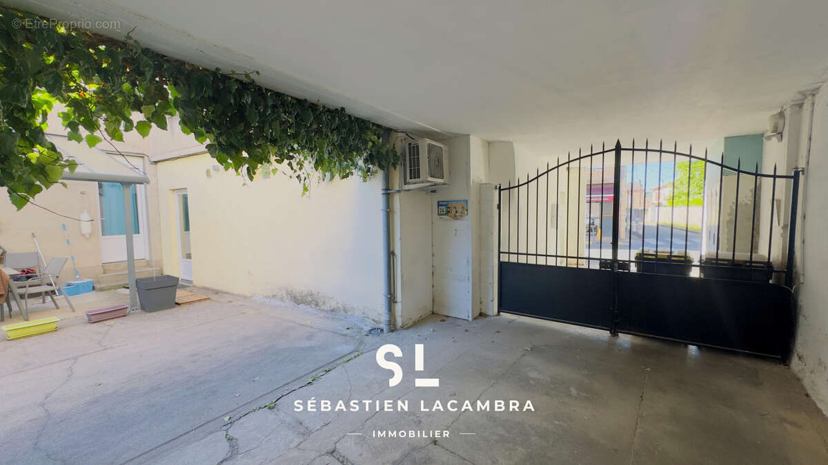 Appartement à SAINT-JUERY