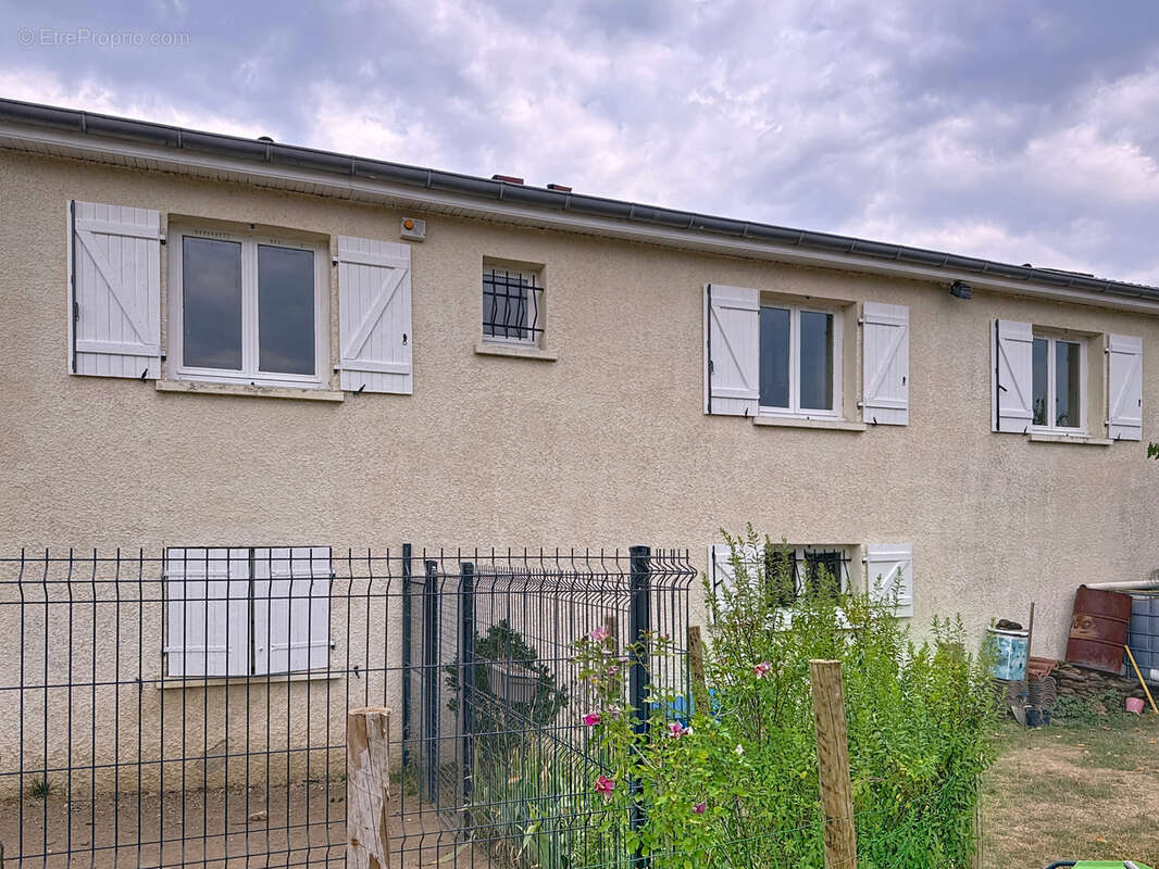 Maison à SAINT-MARTIN-LA-PLAINE