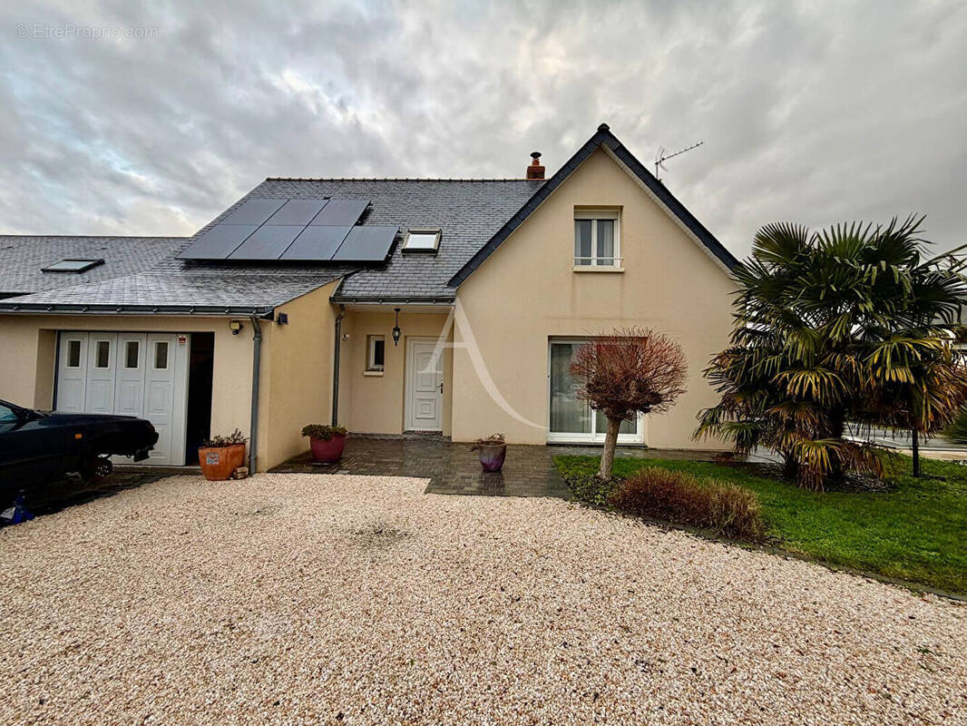 Maison à SAINT-SYLVAIN-D'ANJOU