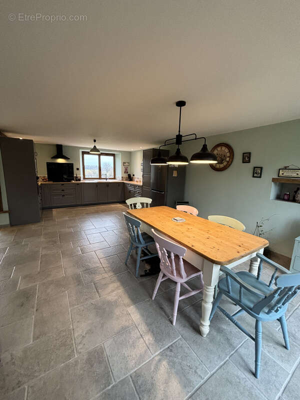 Maison à SAINT-PRIEST-LA-PLAINE