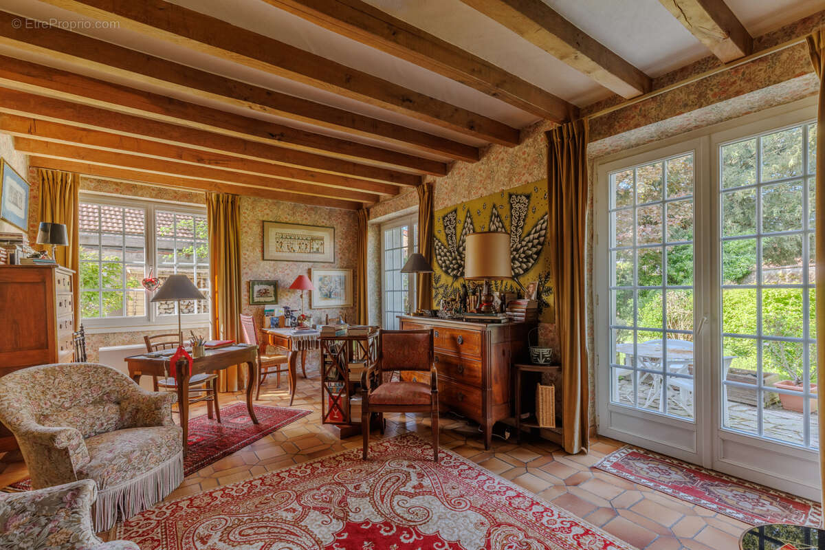 Maison à SAINT-PIERRE-DE-CHANDIEU