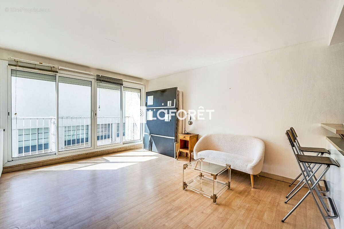 Appartement à PARIS-11E