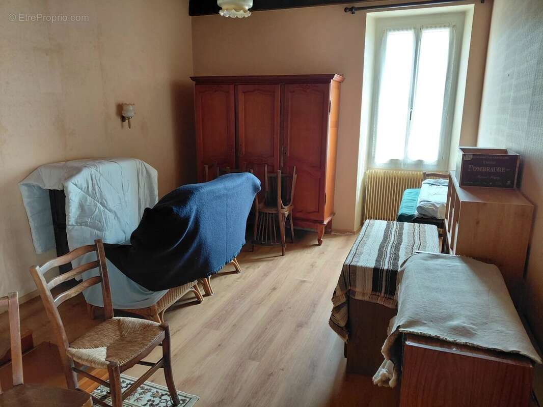 Maison 188 m² à Saint-Medard  - photo 10