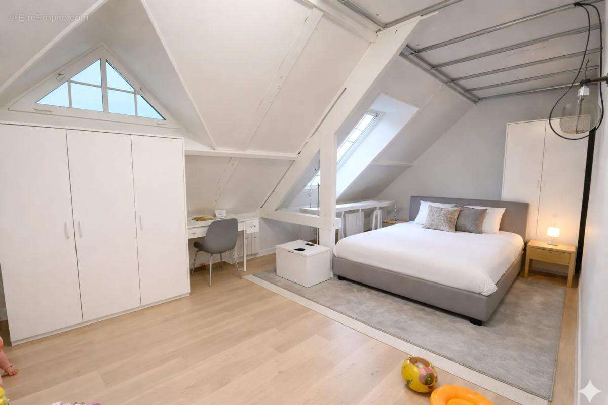 Maison à ROSNY-SUR-SEINE