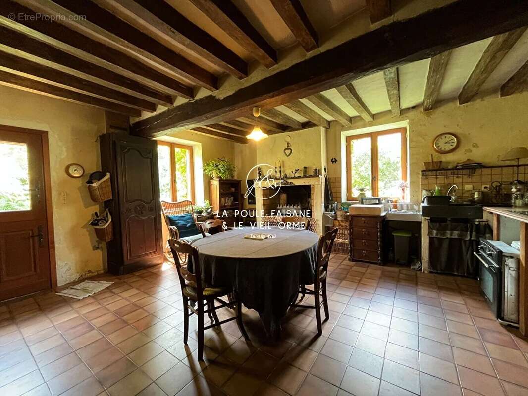 Maison à POIGNY-LA-FORET
