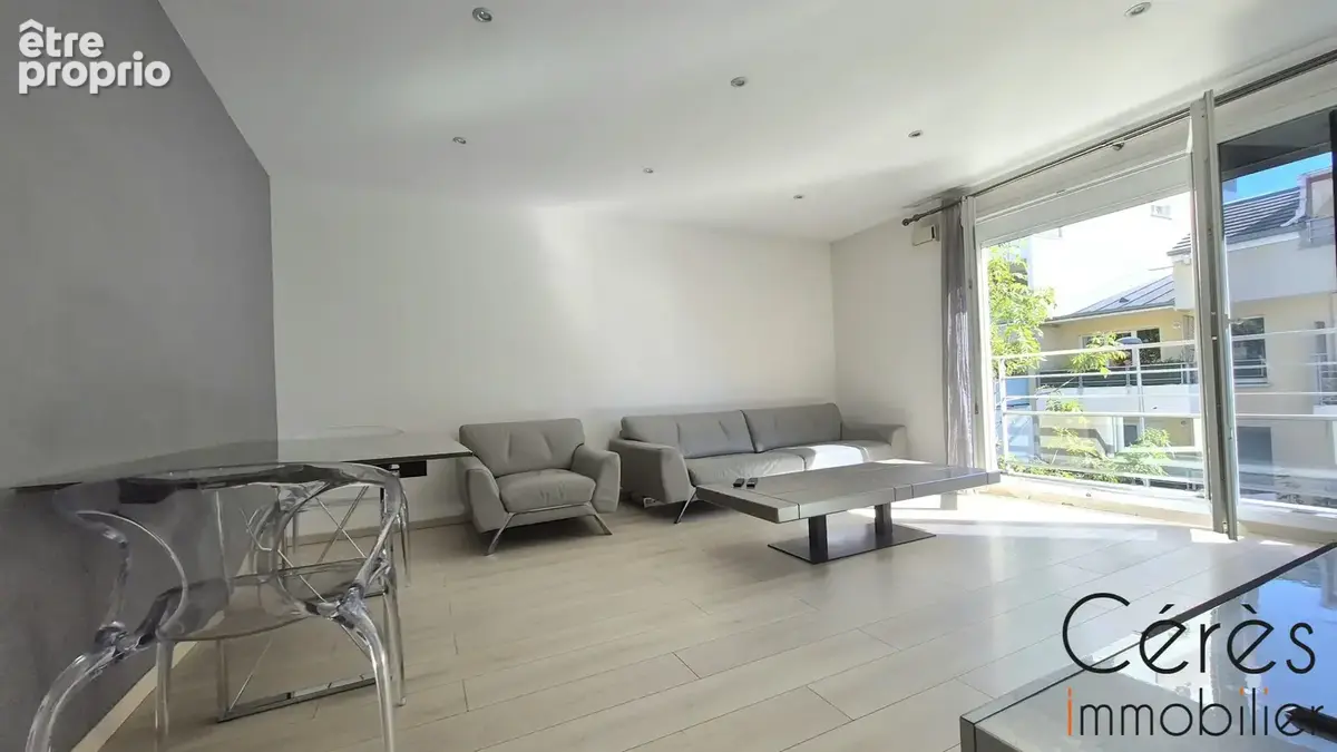 Appartement 3 pièces 59 m² à vendre à Noisy-Le-Sec (93130) - photo 2