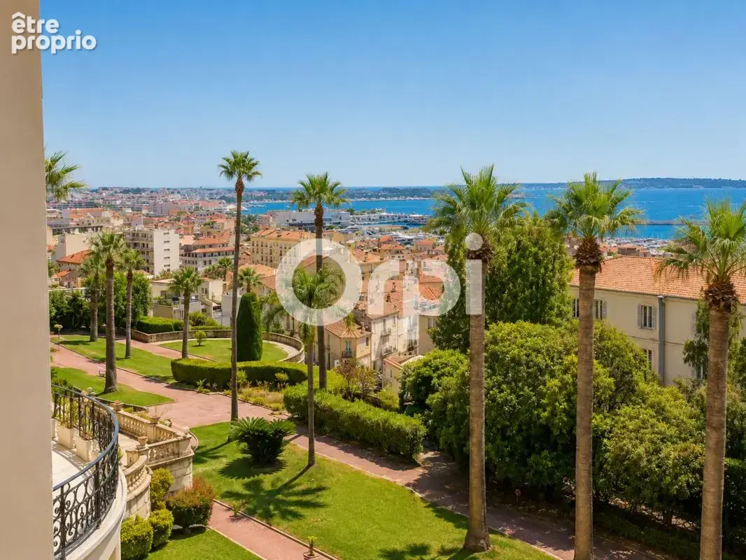 Cannes, vue  exceptionelle mer et le suquet, immeuble d'époque et de renom - photo 14