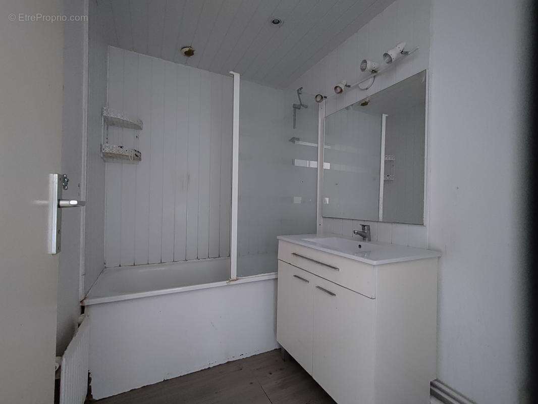 Maison à RIBECOURT-DRESLINCOURT