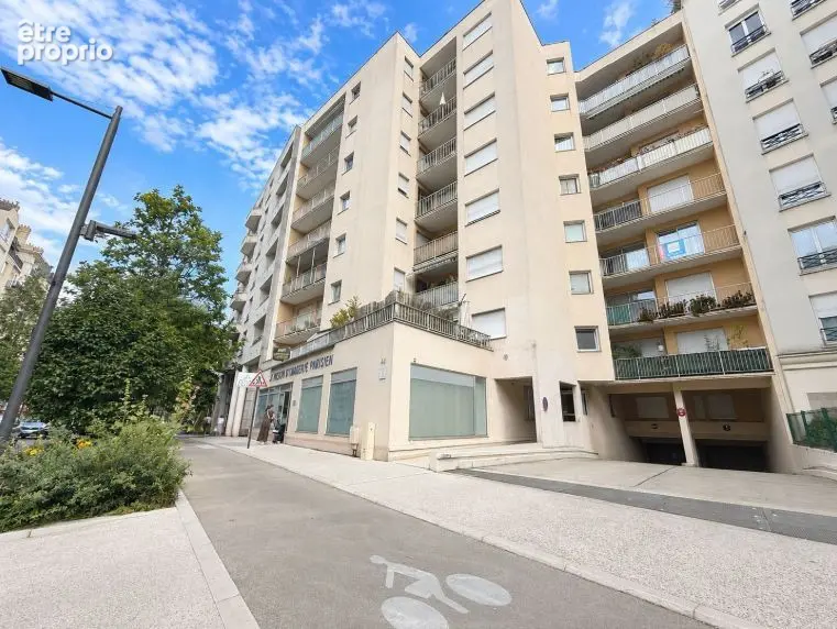Appartement à MONTROUGE