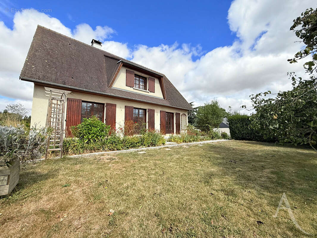 Maison à AMAYE-SUR-ORNE