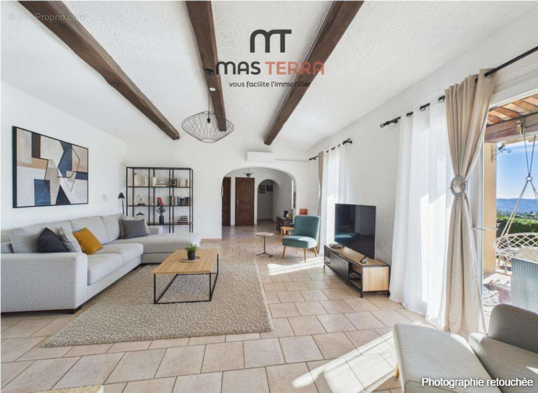 Maison à CHATEAUNEUF-GRASSE