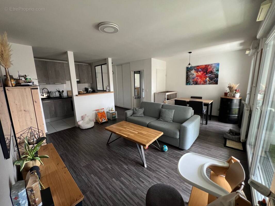 Appartement à SARTROUVILLE