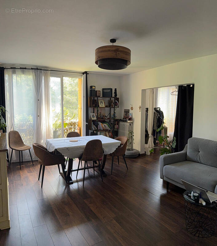 Appartement à MARSEILLE-12E