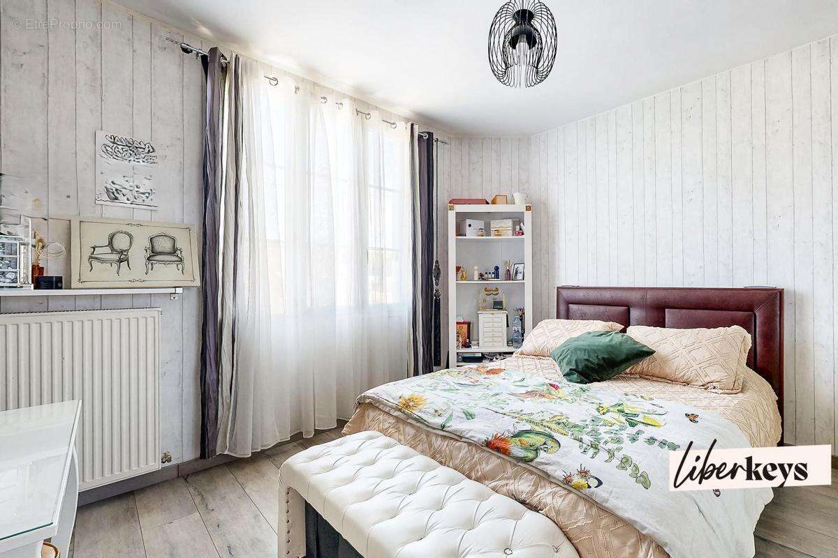 Maison familiale 172 m² – Habitable immédiatement – Jardin 757 m² – Claye-Souilly - Quartier Bois-Fleuri - photo 7