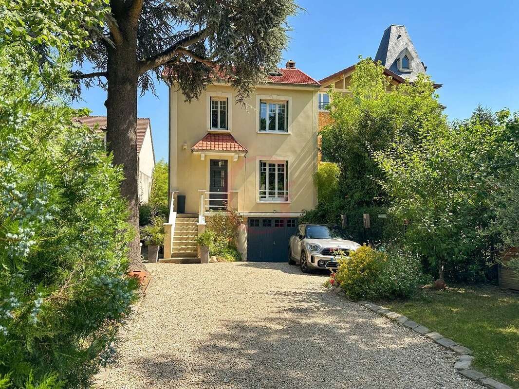 Maison à BOURG-LA-REINE