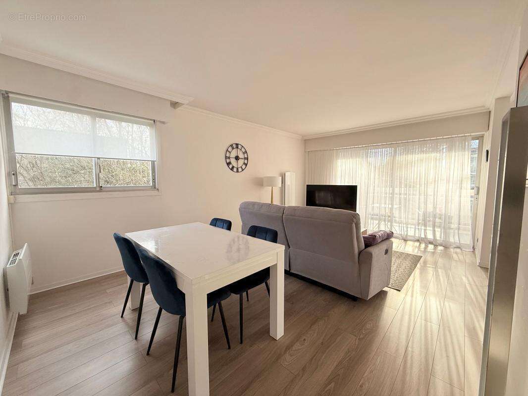 Appartement à L'ISLE-ADAM