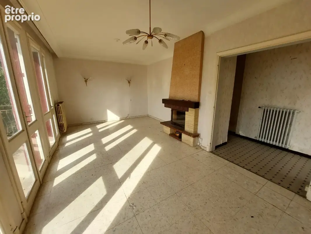 Maison avec sous-sol et joli terrain - photo 4