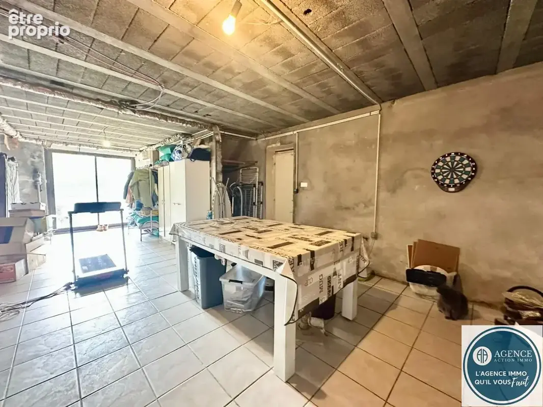 Maison d'habitation, 212 m² sur terrain de 5240 m² - photo 16