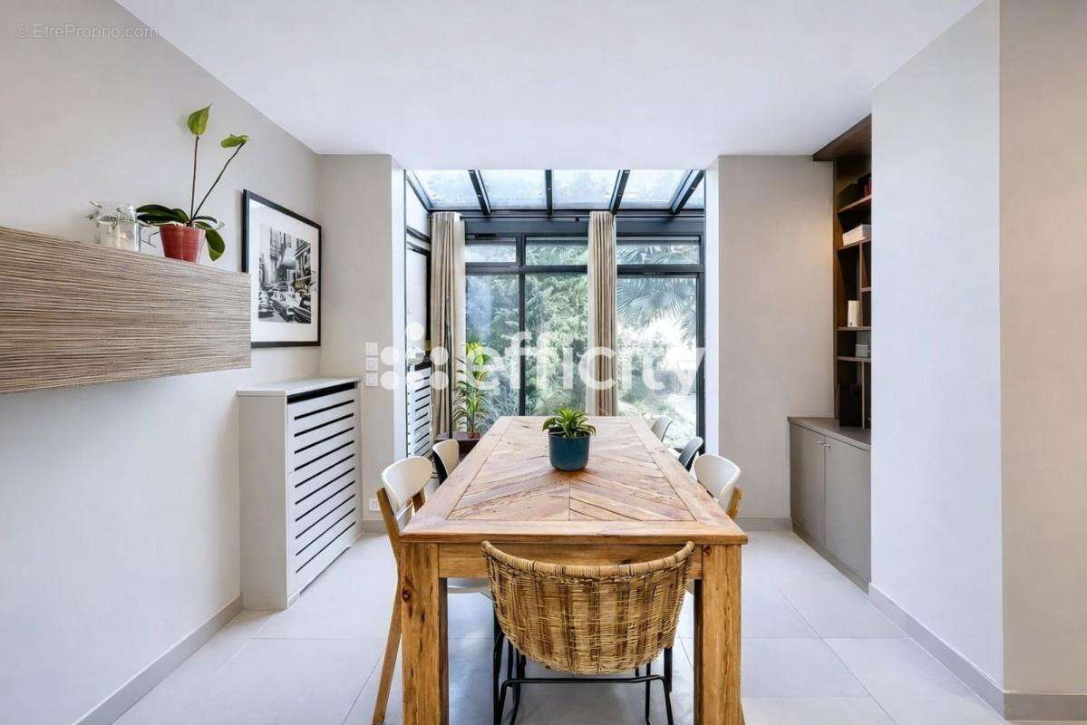 Maison à MONTREUIL