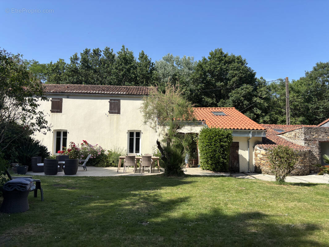 Maison à LE CELLIER