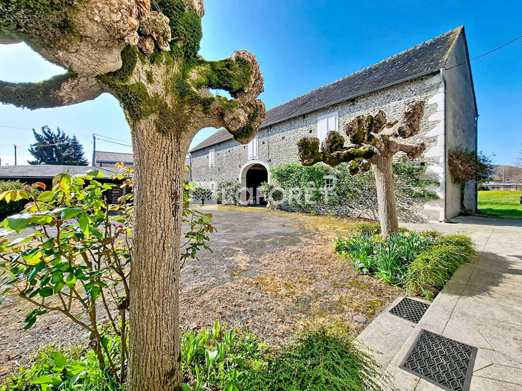 Maison à MEILLON