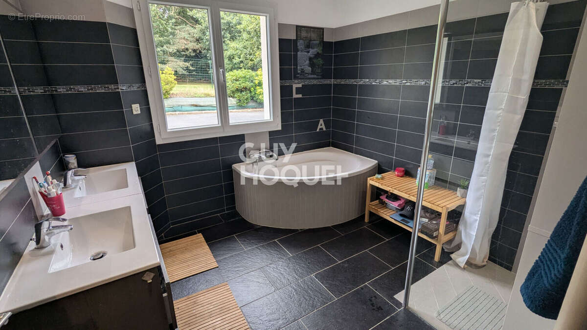 Maison à SAINT-PIERRE-DE-PLESGUEN