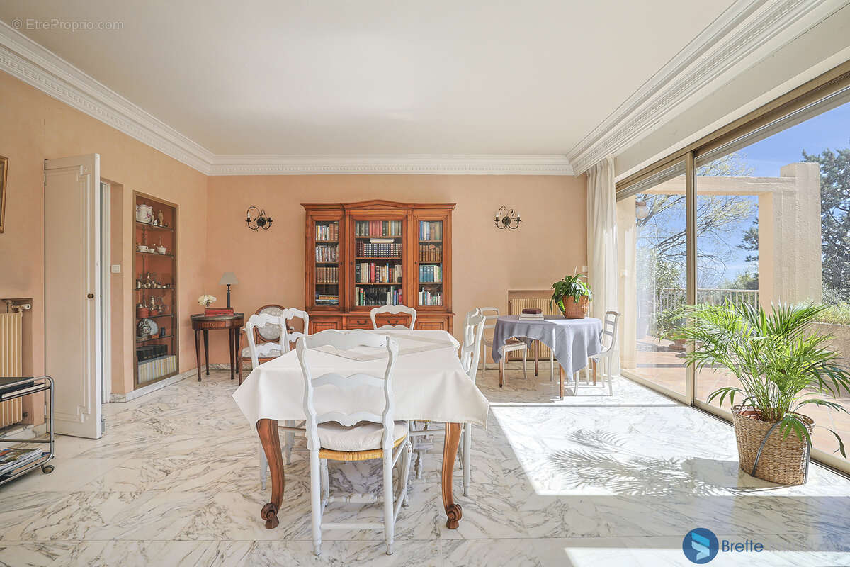Toulon faron - maison d'architecte t8 sur terraun de 1530m2 arbore - photo 10
