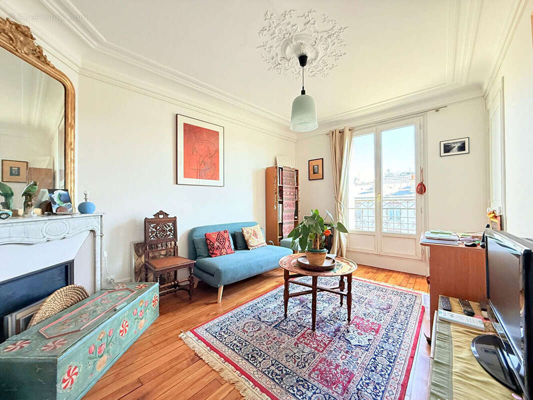 Appartement à PARIS-19E
