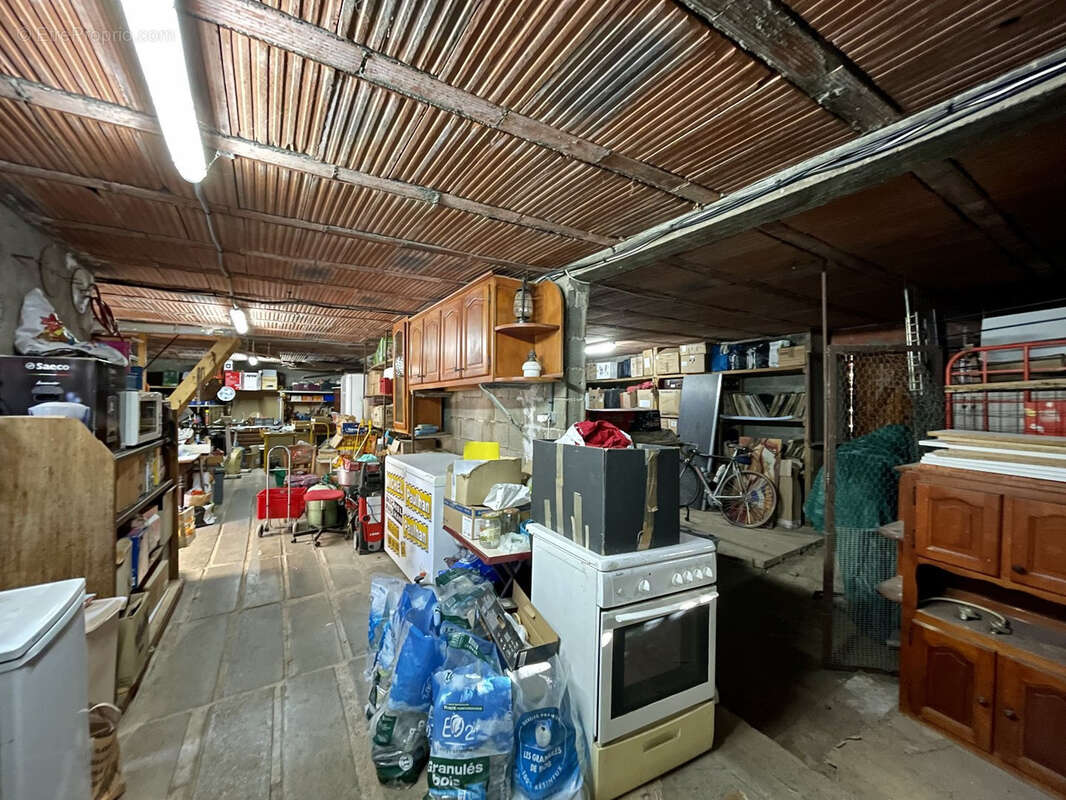 Maison à SAINT-THIBERY