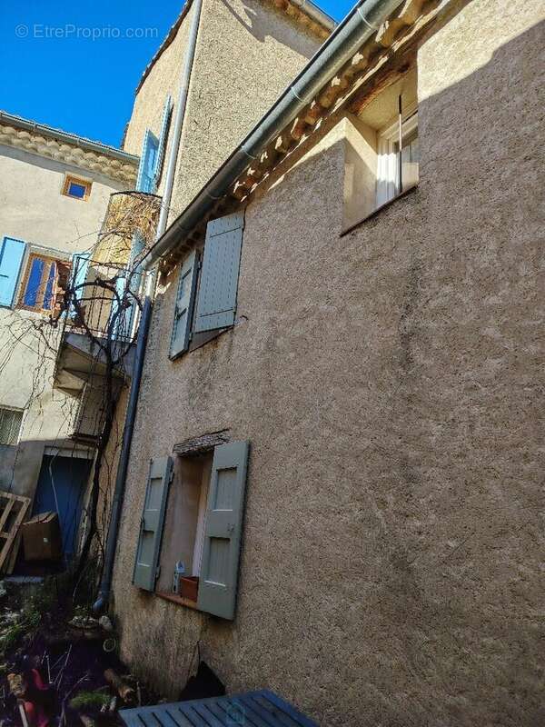 Maison à REVEST-DES-BROUSSES