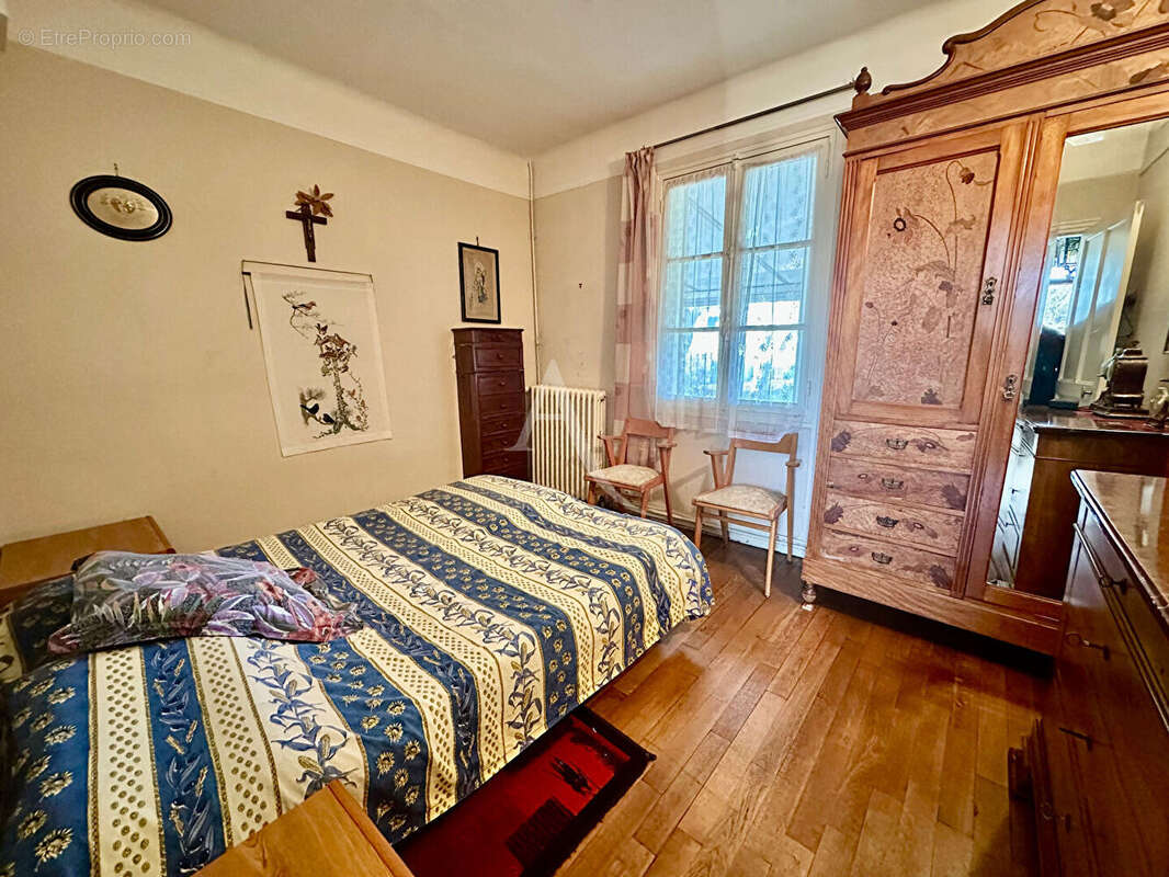 Maison à SAINT-JEAN-DE-BRAYE