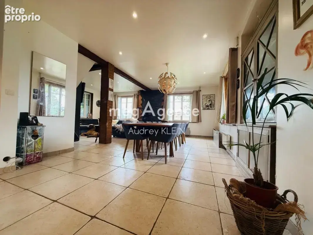 Belle propriété au calme avec terrain, piscine et box équestre - photo 4