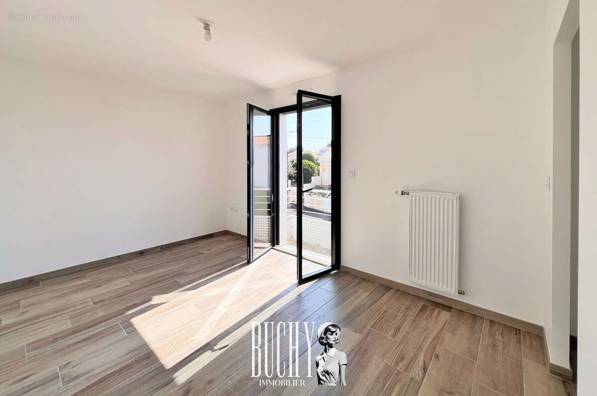 LA CHAUME - Maison T4 récente 128 m2 avec garage et vue sur les Marais. - photo 8