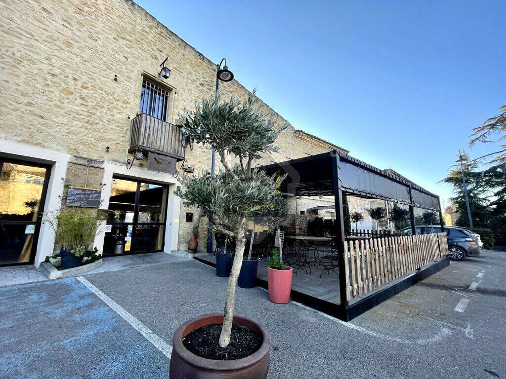 Commerce à AIGUES-VIVES