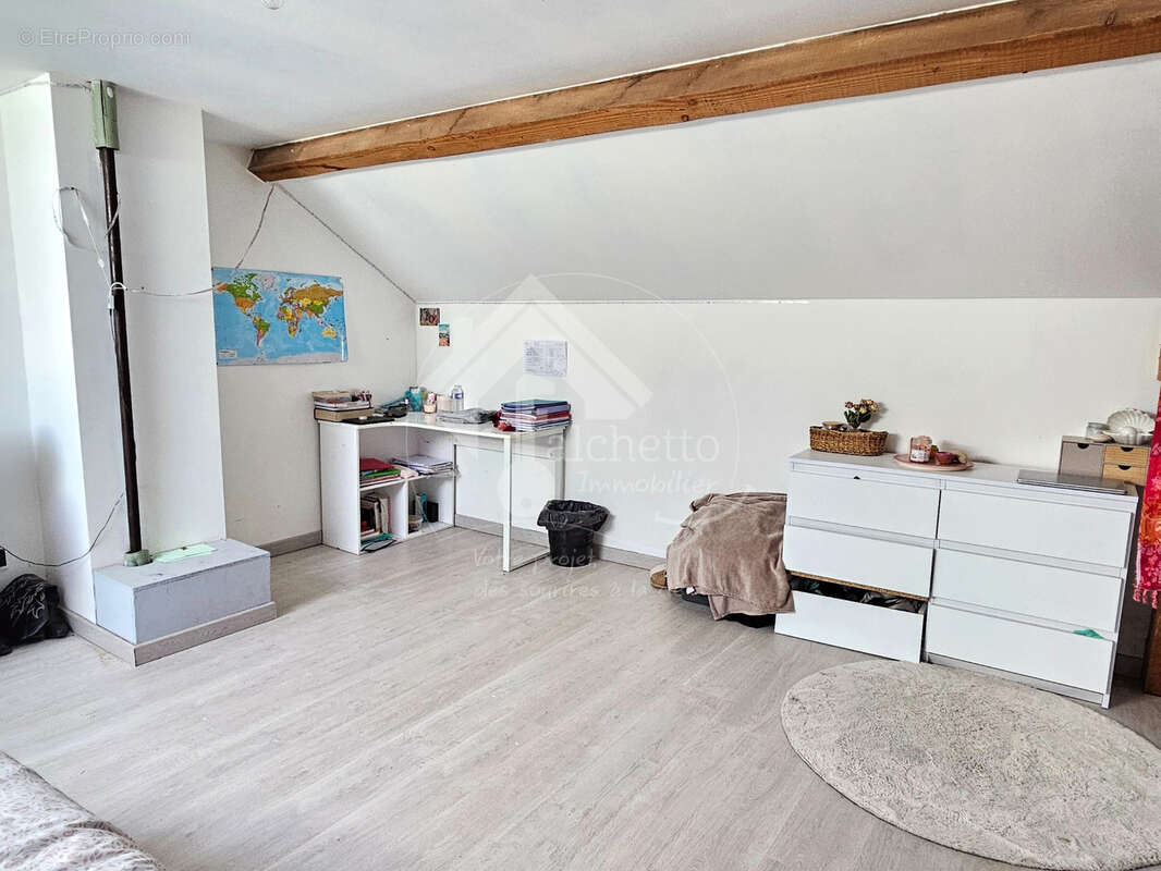 Maison à CHAVROCHES