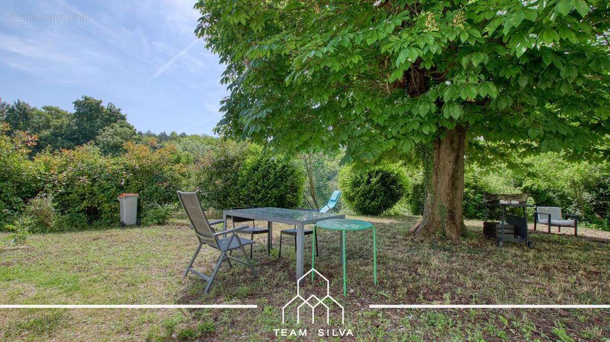Maison 100 m² à Royas  - photo 3
