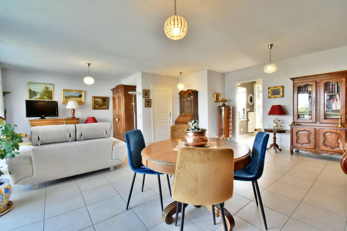 Appartement à BOURGOIN-JALLIEU