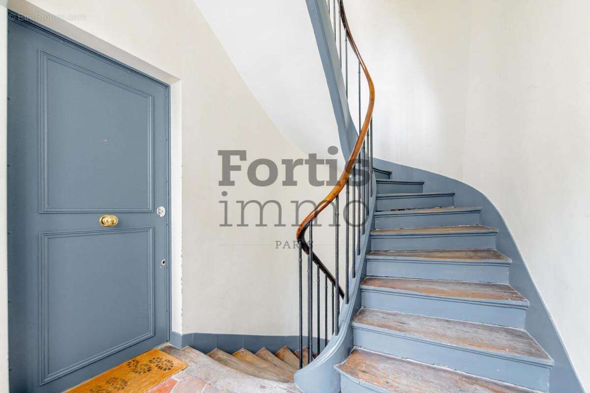 Appartement à PARIS-2E