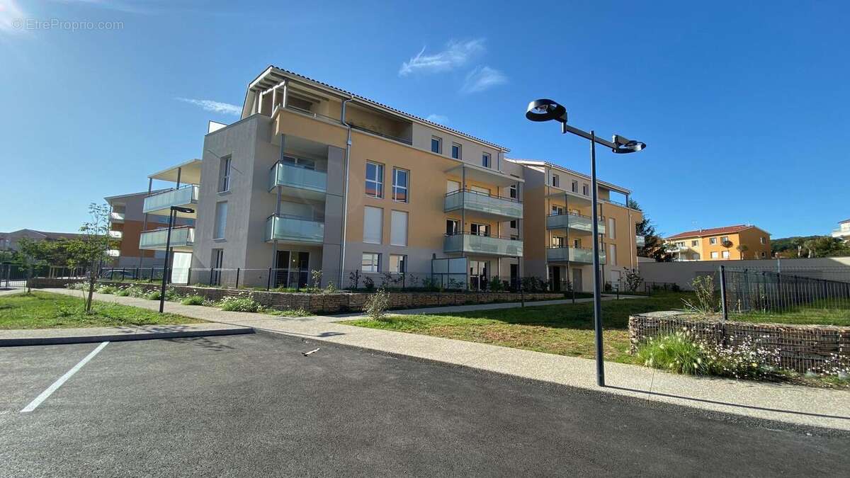 Photo 2 - Appartement à LA TOUR-DE-SALVAGNY