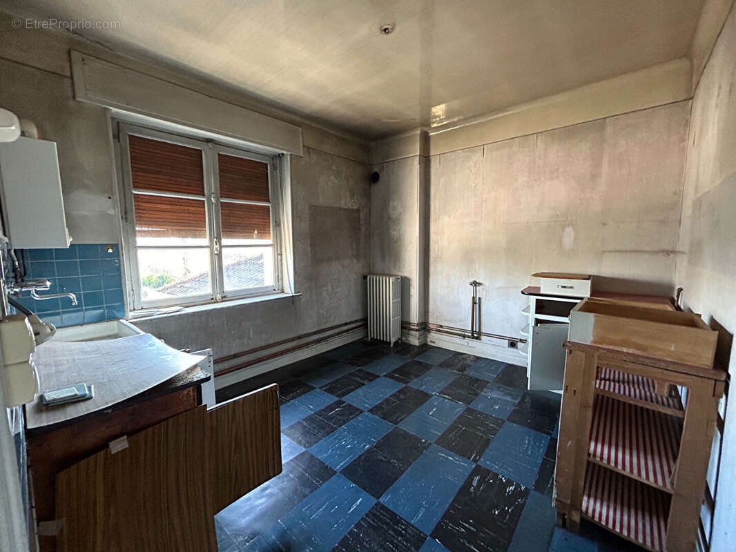 Appartement à CHARMES